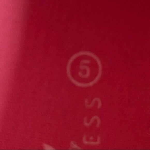 NIB Disney Princess Kids Girls Belle Slip-On Casual Shoes - Multicolor - Size 5 - Picture 4 of 11